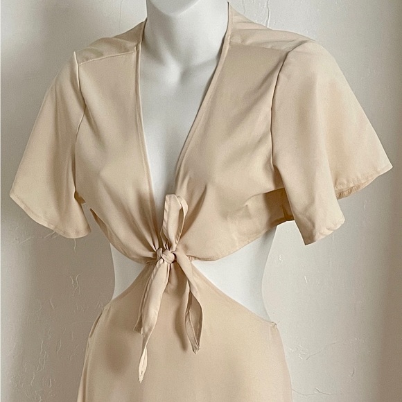 Chic Boho Ivory Crepe Cutout Tie-Front DRESS Size Small - Picture 3 of 15